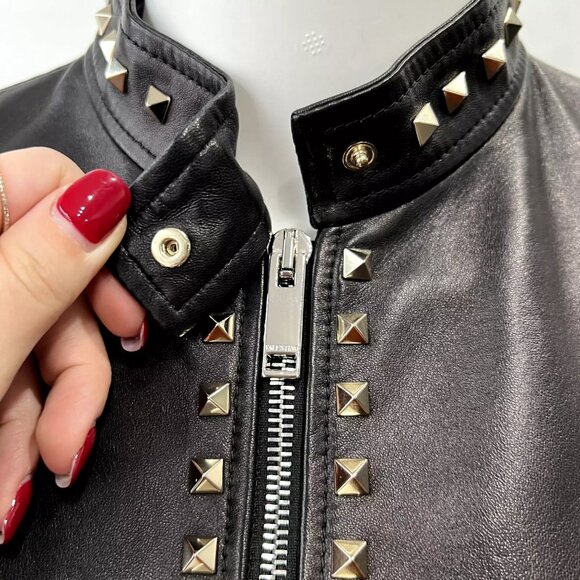 $6490 04. Valentino Black Leather Rockstud Embellished Short Jacket size 6 Moto - Picture 6 of 16